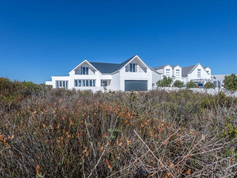 Your New Seaside Home in a Secure Estate - Photo 2