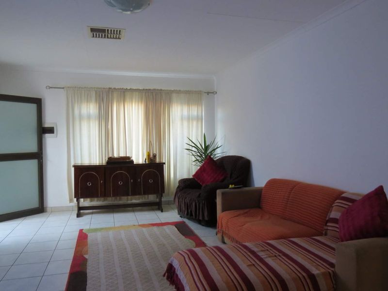 Townhouse For Sale in  Central Okahandja: Mountain Village - Photo 4