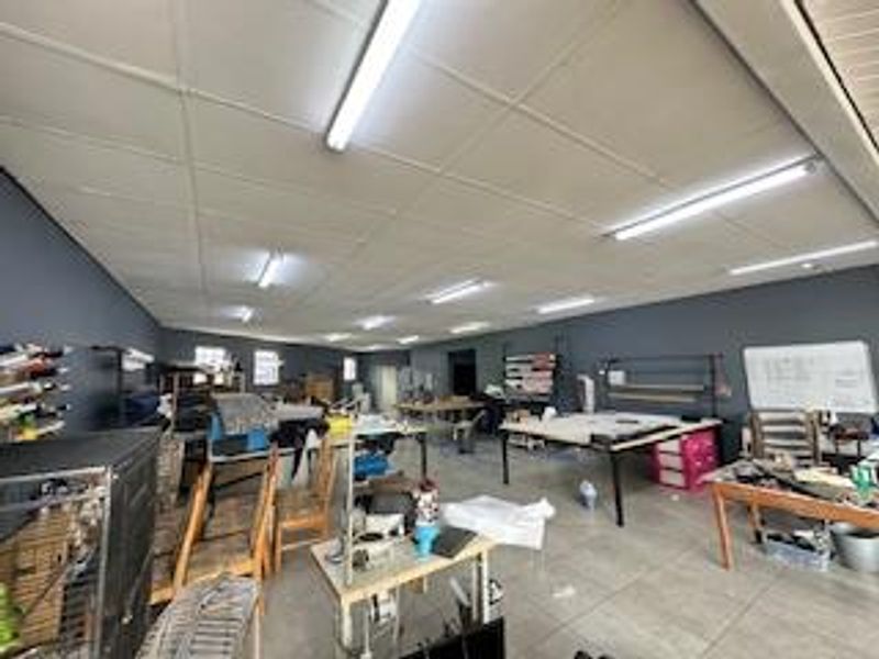 Prime 280m2 Retail Space in High-Traffic Pretoria North! - Photo 3