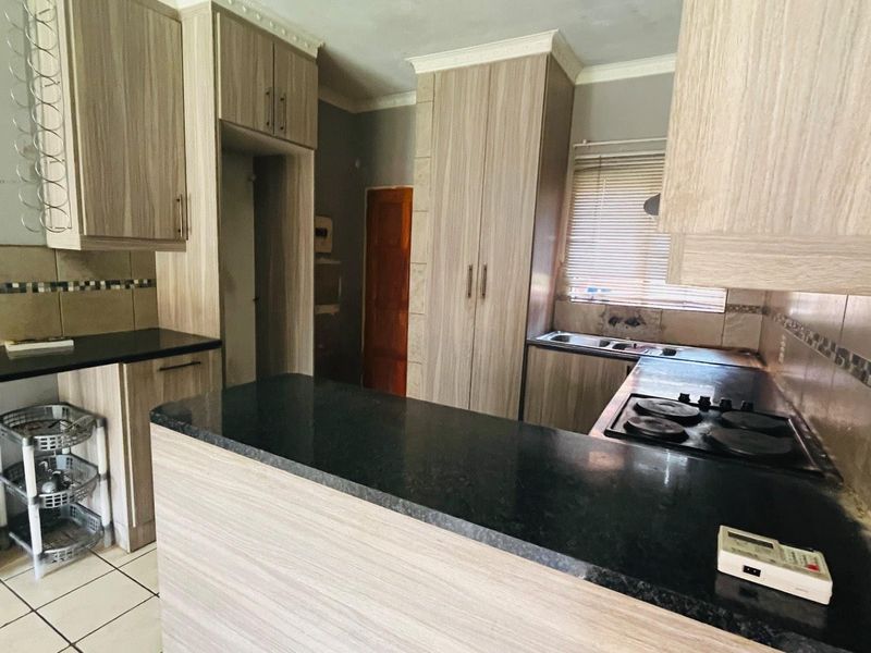 3 bedroom apartment in safe complex - Photo 2