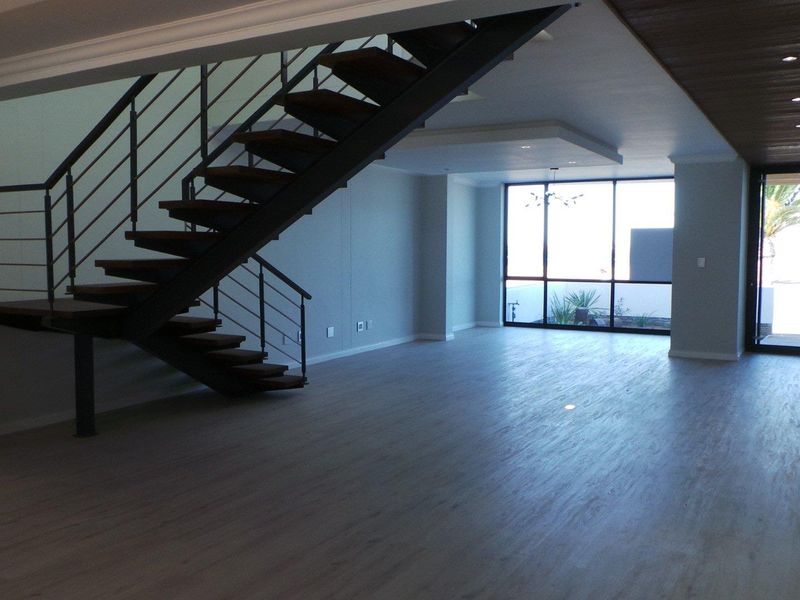 Excellent Location on Lagoon - Top end finishes - Designer Home! - Photo 3