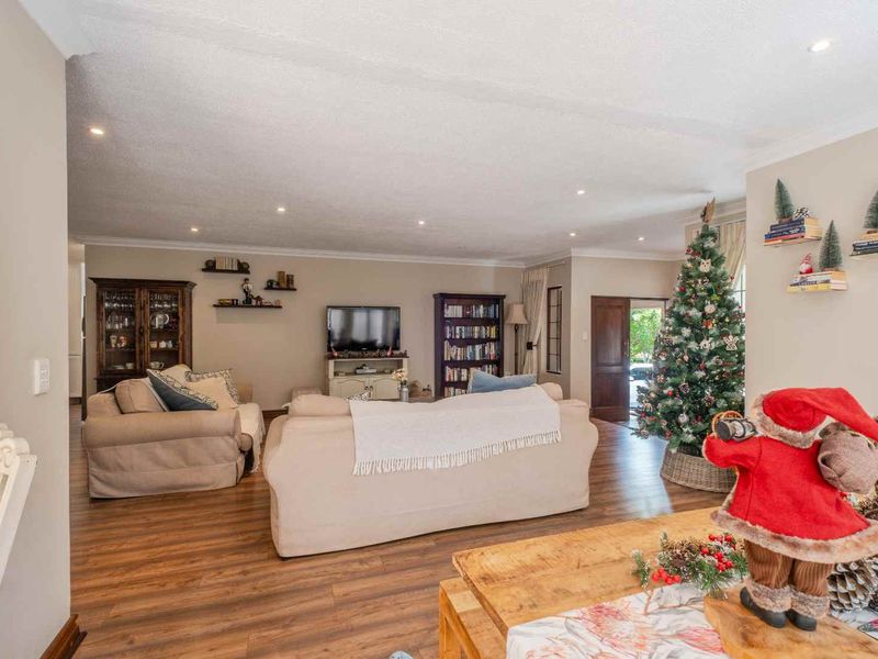 Well kept family home  -  Sole Mandate - Photo 5