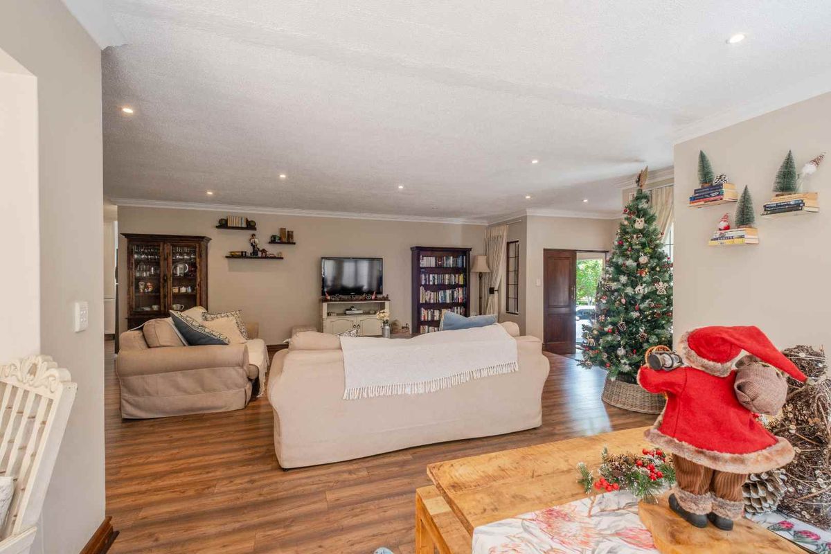 Well kept family home  -  Sole Mandate - Photo 5