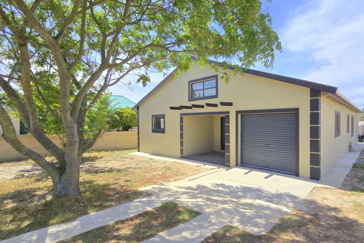 Charming Brand New Family Home in Albertinia - Photo 3