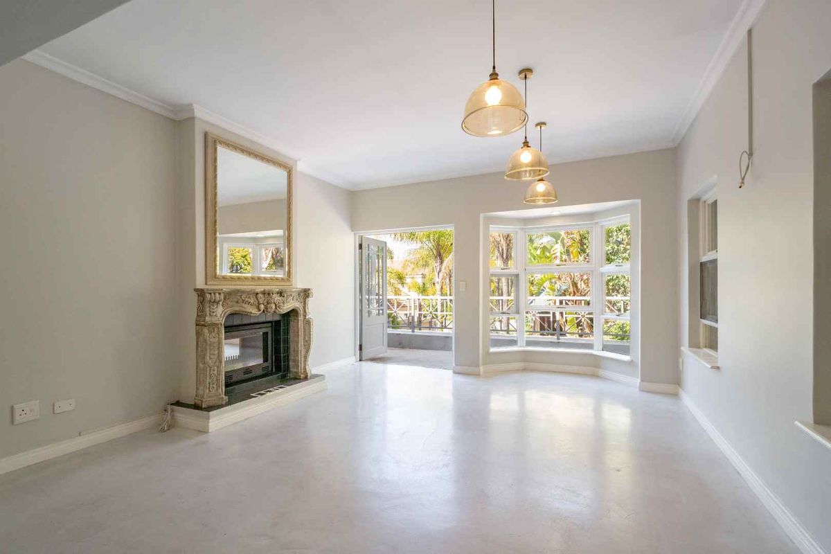 Exquisite Multi-Level Living in Dainfern Golf Estate ​4 Bedrooms | 4 Bathrooms | Triple Garage + Wine Cellar - Photo 4