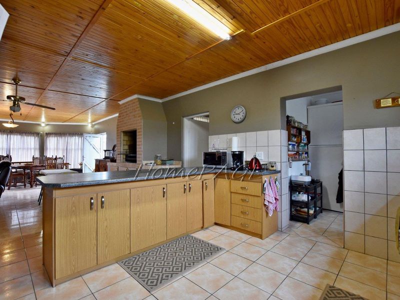 Ext 6, Henties Bay:  Home with Flat Potential is for sale - Photo 8
