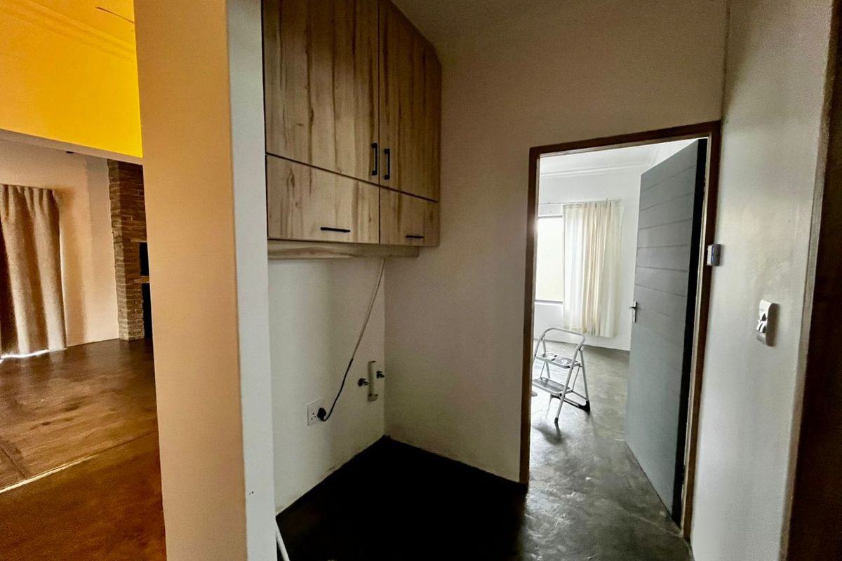 Freestanding Home to Rent - Photo 3