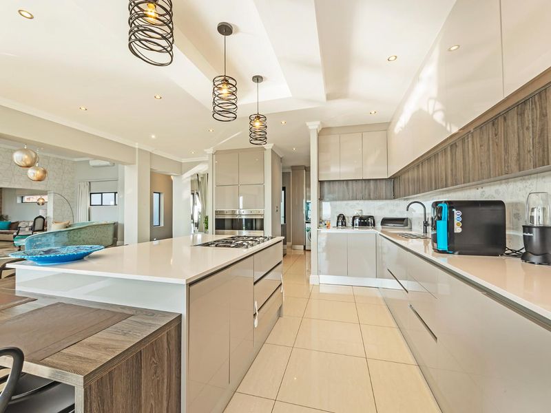 Baronetcy’s Ultimate Masterpiece – Live the Views You’ve Only Imagined - Photo 10