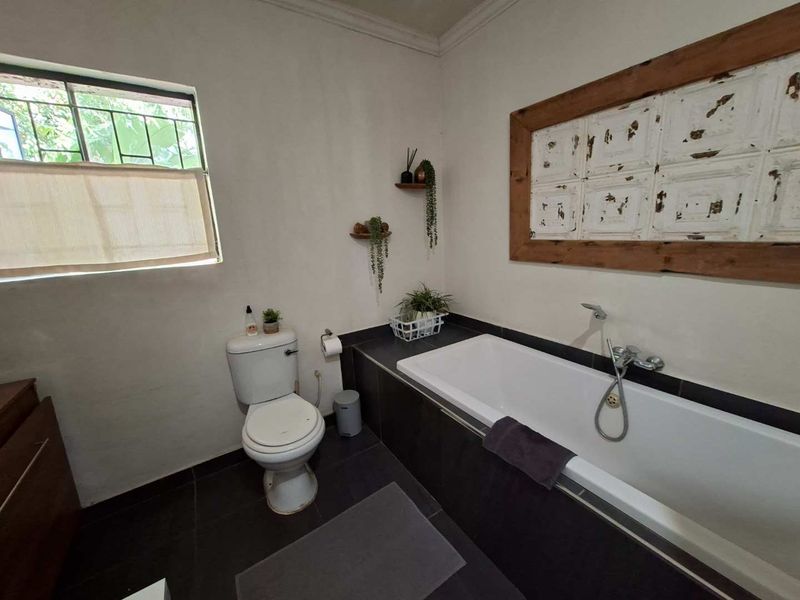 2 Bedroom Home For Sale - Photo 6