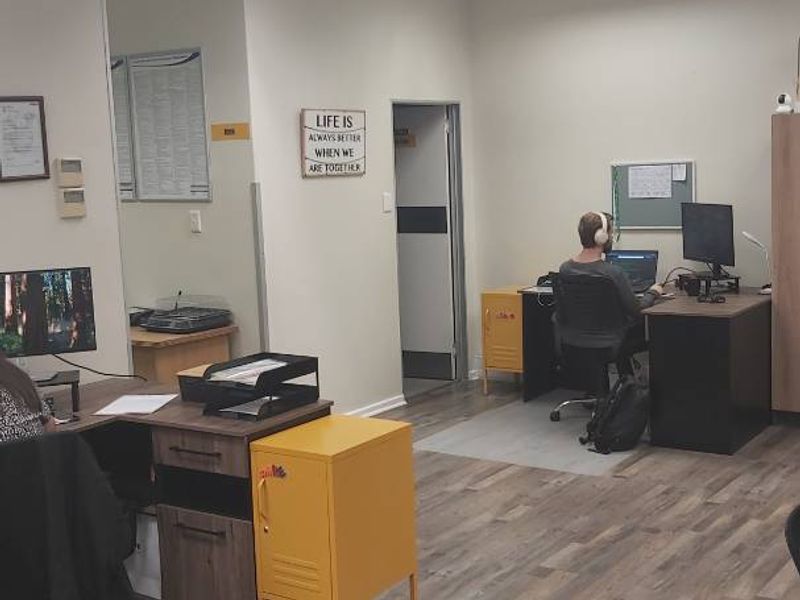 Warehouse/office facility to let in Newton Park - Photo 7