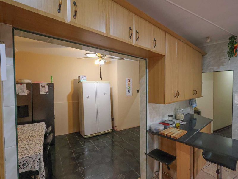 Spacious 4 Bedroom Family Home with Granny Flat – Prime Yellowwood Park Location - Photo 8