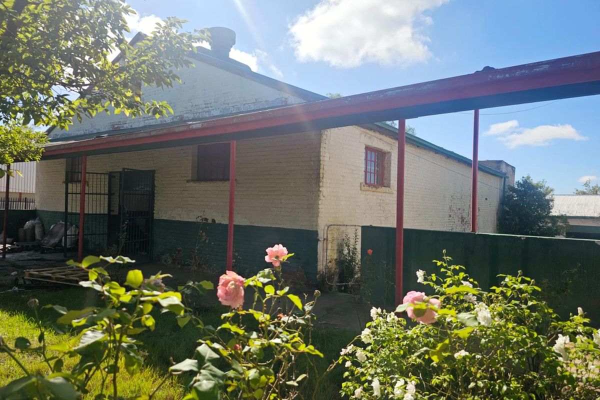 "Ideal Business Hub: Offices, Cold Rooms, Warehouses & More!" - Photo 2