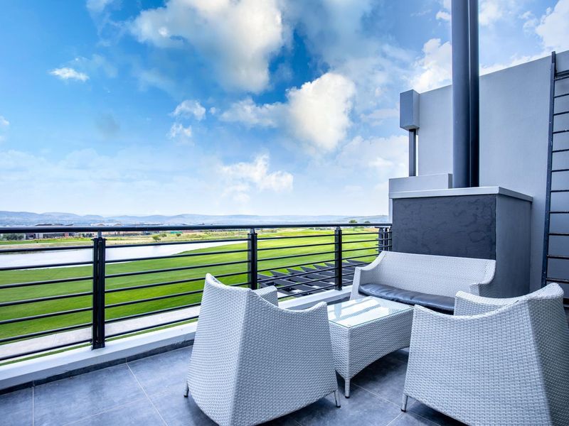 THE EPITOME OF LUXURY AND STYLE IN COPPERLEAF GOLF ESTATE - Photo 3