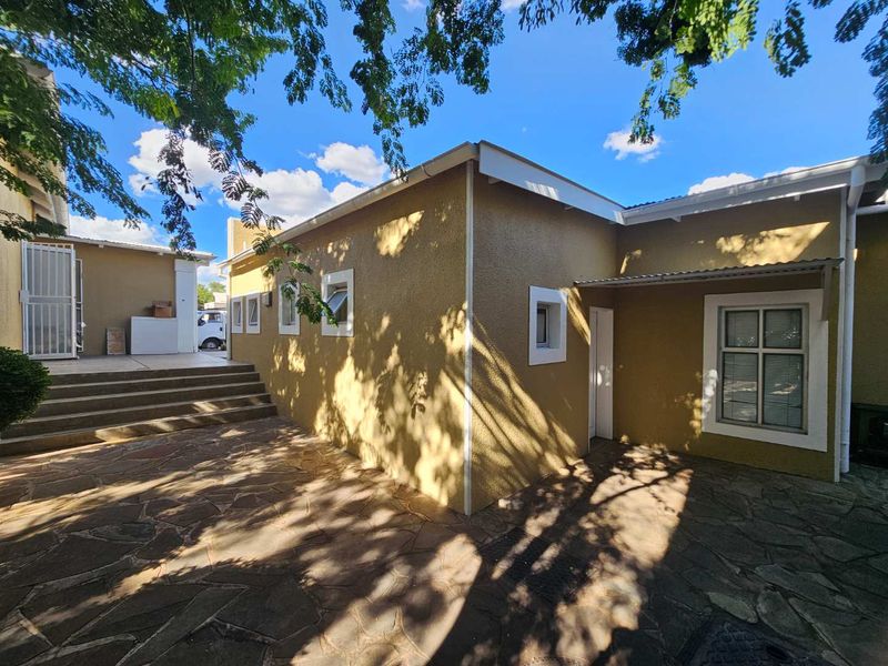 Exceptional Windhoek CBD Office Space: High ROI Potential - Photo 3