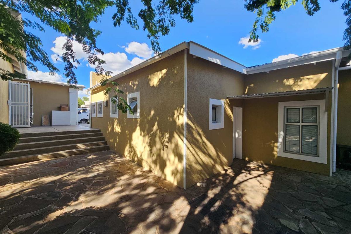 Exceptional Windhoek CBD Office Space: High ROI Potential - Photo 3