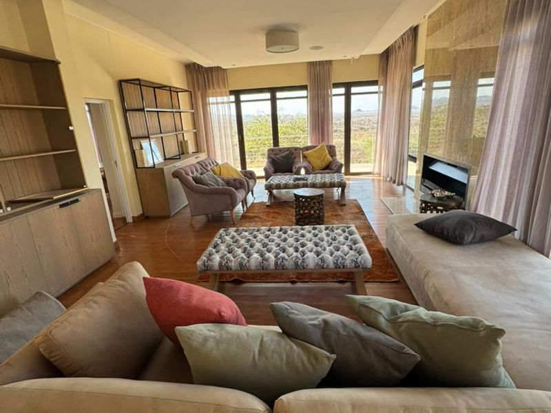 LUXE LIVING LIFE - Photo 9