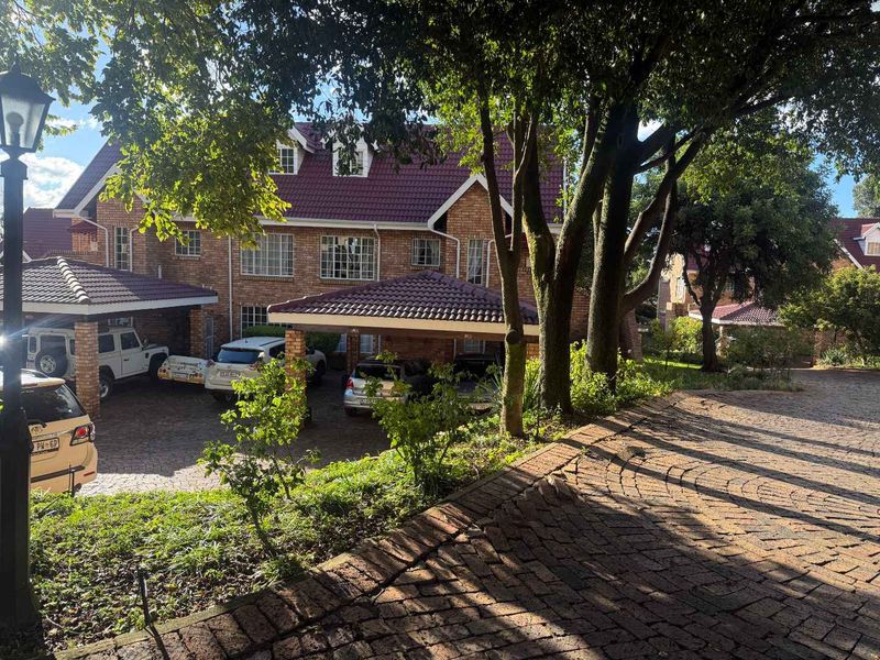 A Hidden Gem with Soul – Ground Floor Beauty - Photo 2