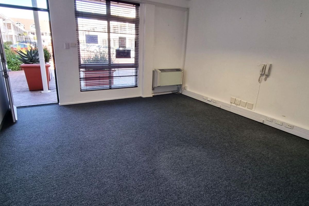 Spacious Ground Floor Office in Westlake - Photo 3