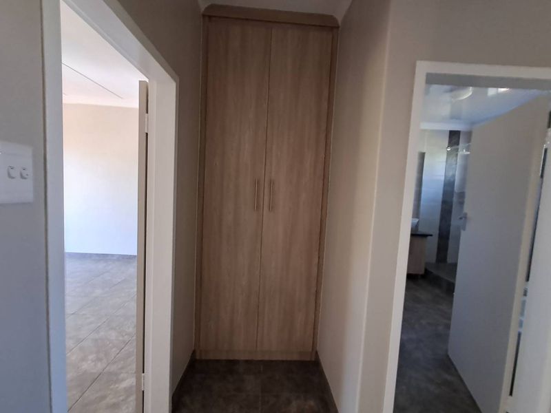 Newly Renovated 4-Bedroom, 2 bath Home in Waverley - Photo 10