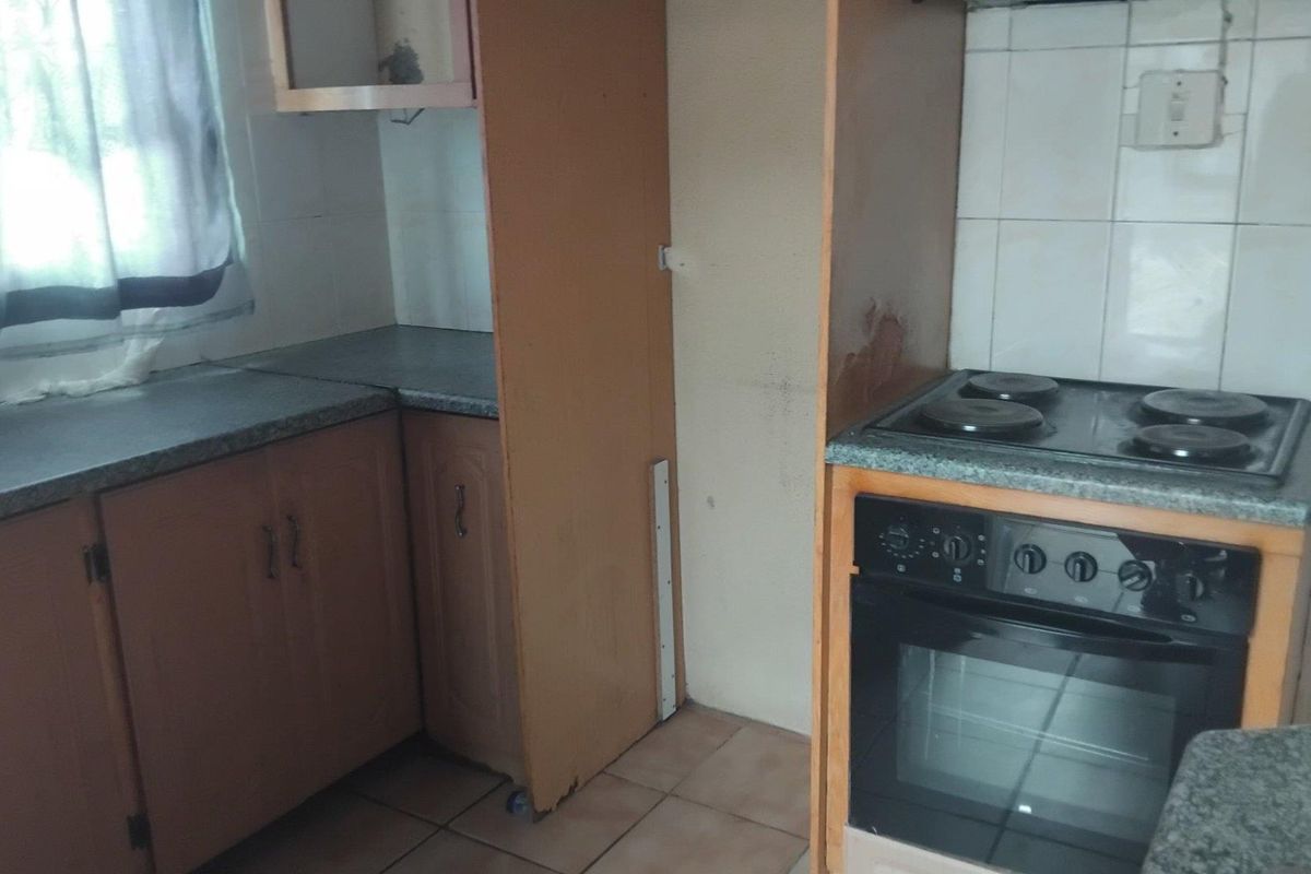 2 Bedroom House for Sale in Mabopane - Photo 5