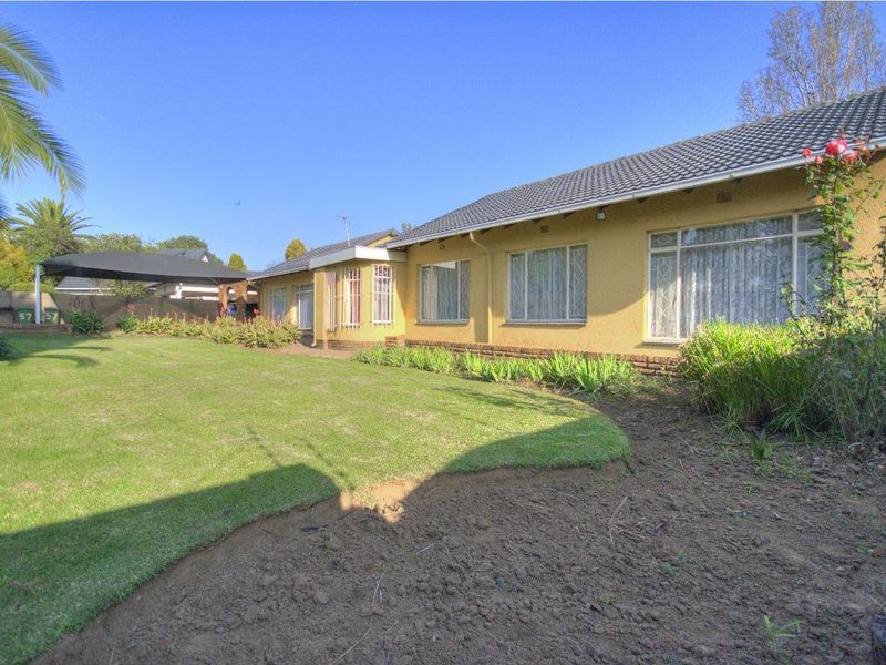 2 properties on one stand! - Photo 2