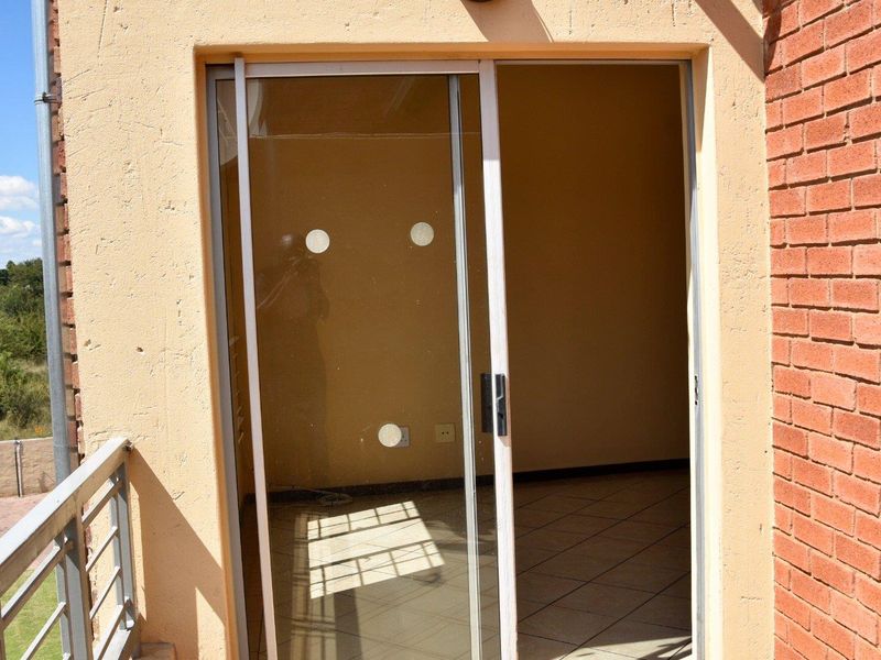 One bedroom apartment with balcony - Photo 9