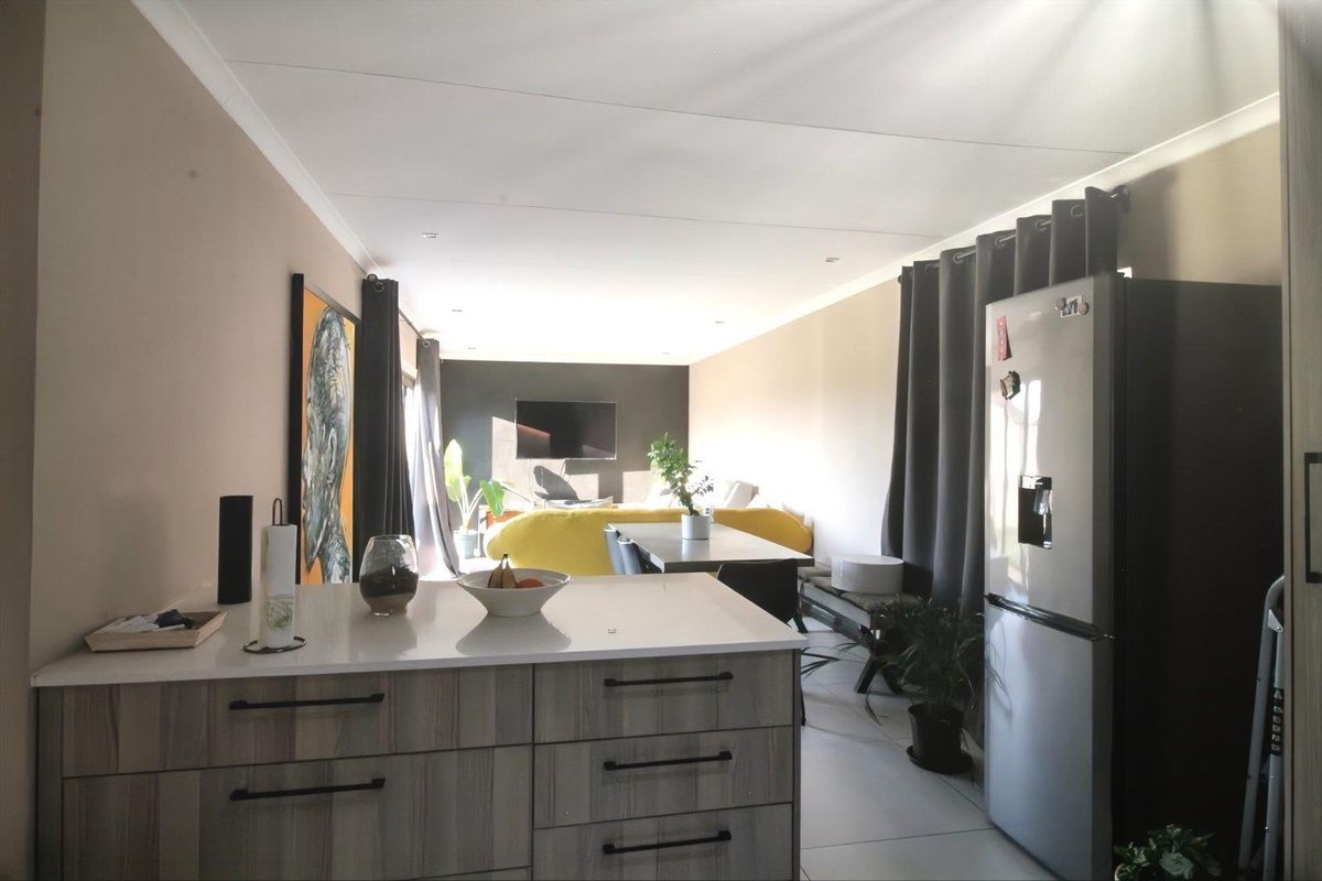 3 Bedroom house for sale in Clayville, Midrand Village Estate - Photo 5