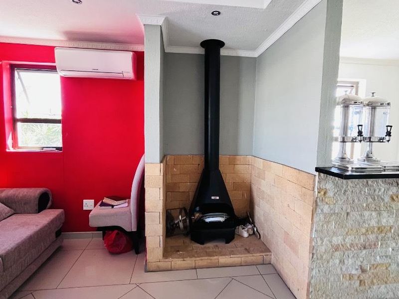 Modern 5-Bedroom Double-Storey Home For Sale in Cimbebasia | N$2,550,000 - Photo 9