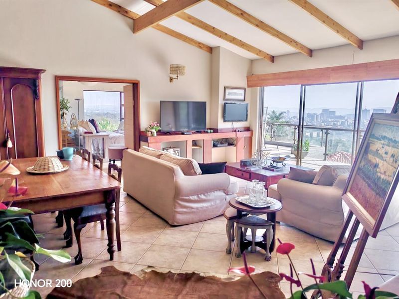 Executive Modern Apartment with Panoramic Views - Groenkloof - Ideal for Single Professional or Embassy - Photo 5