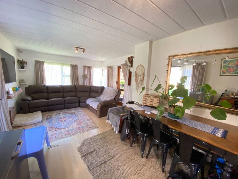 Ground Floor Corner Unit With Spacious Garden - Photo 4