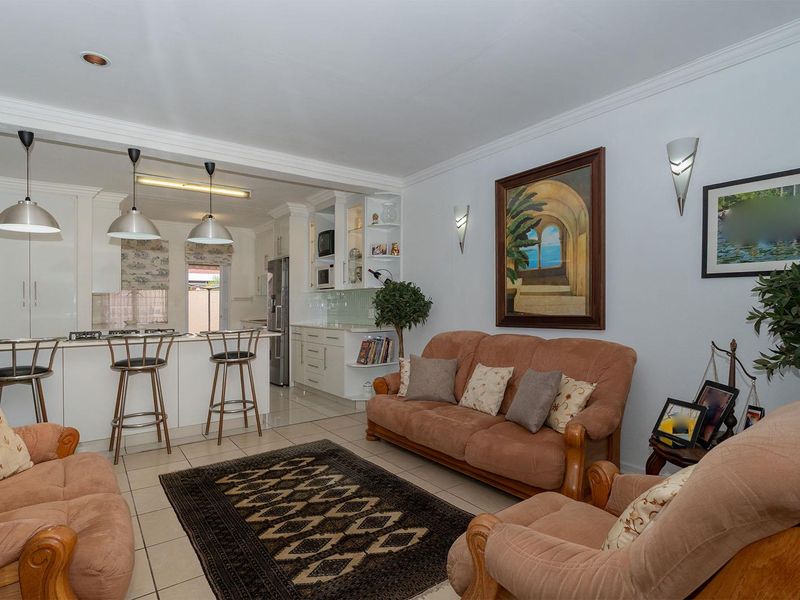 SUPERB SPACIOUS 3 BEDROOM SIMPLEX - Photo 9