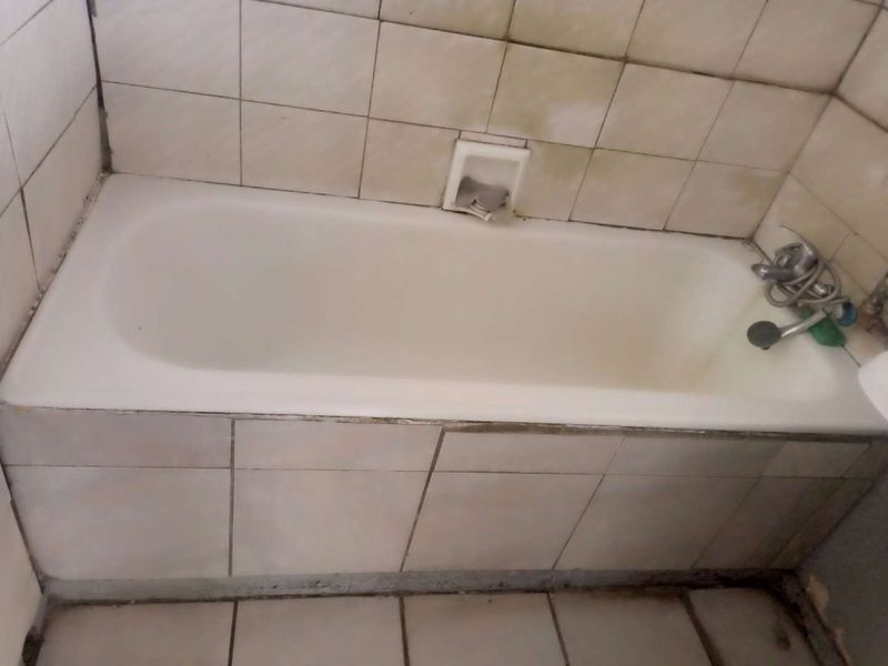 This ready to move in bachelor flat is now for sale in Pretoria west. - Photo 5