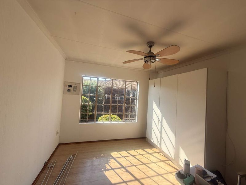 Modern Face Brick Simplex in Prime Allen's Nek Location - Photo 5