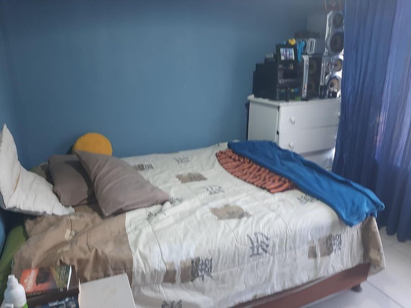 Spacious Family Home with Income-generating Cottages in Lombardy East - Photo 7