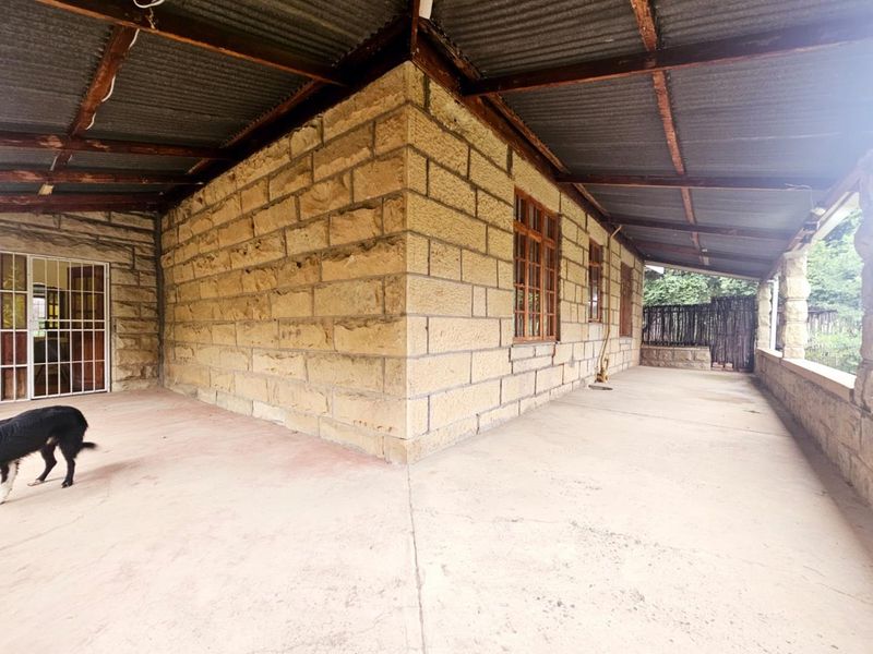 Minutes From The Best Schools, Shops And Everything Else - Photo 7