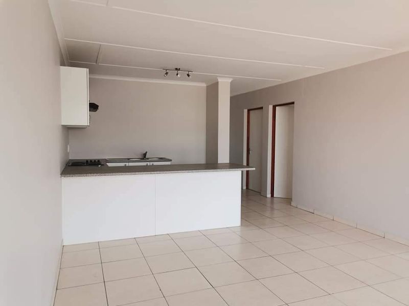 GROUND FLOOR UNIT N$ 499,999.99 - Photo 6