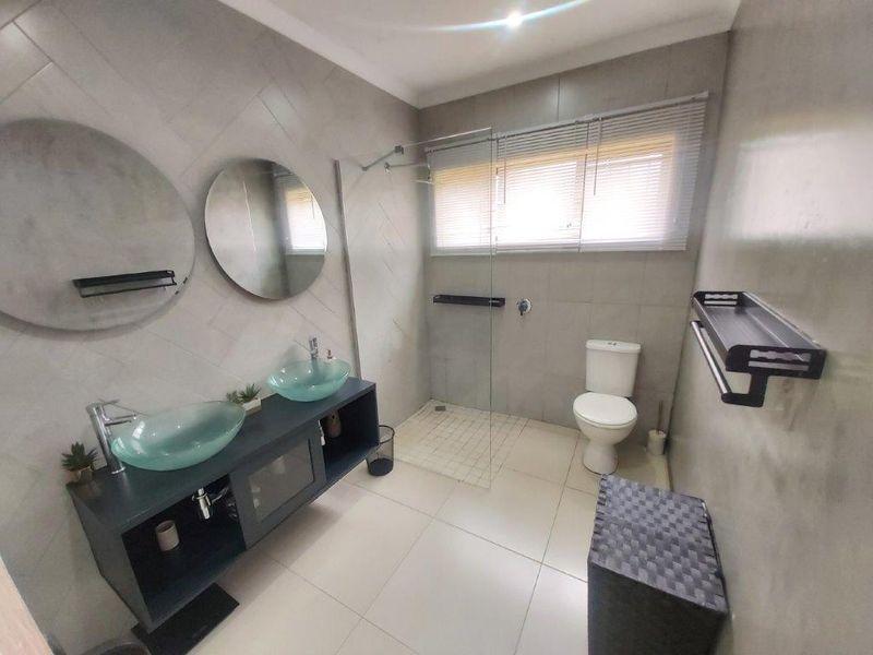 Hendra - Modern Family Home in a Peaceful Cul-De-Sac - Photo 6