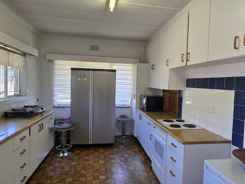 Spacious 3-Bed Home on Huge 1,487 sqm Plot – Perfect for Families - Photo 7