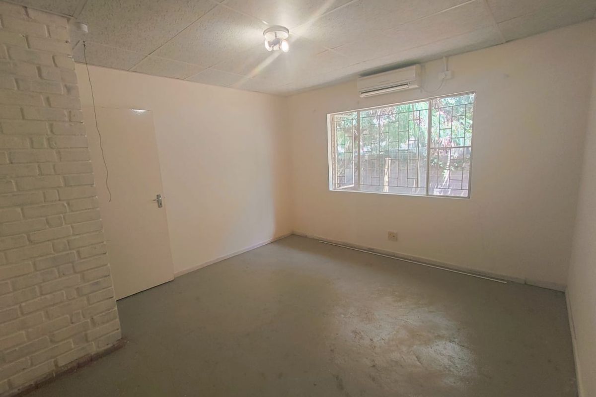 Lovely first time buyers home - Photo 5