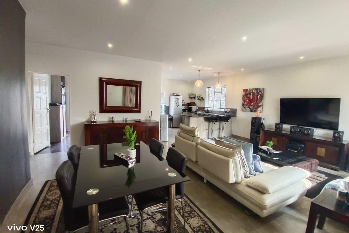 Ultra Modern Home with Flatlet for Sale - Photo 5