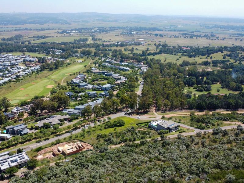 Exceptional piece of land, with mountain views and pre approved plans. - Photo 3