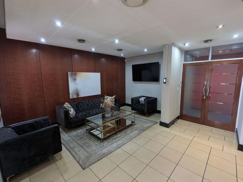 Flexible 342m2 Workspace in Sought-After Century City - Photo 2