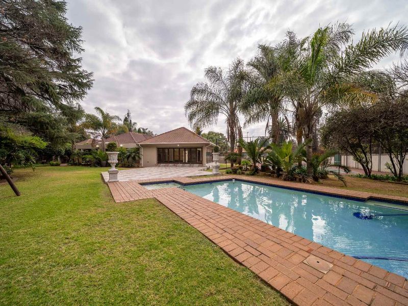Magnificent Multi-Residence Estate on 3 339sqm – Luxury, Lifestyle & Endless Possibilities in Rynfield Estates - Photo 9