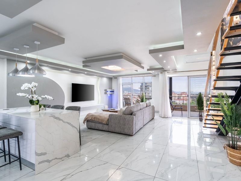 3 Bedroom Duplex Penthouse in the Iconic Knightsbridge, Century City - Photo 4