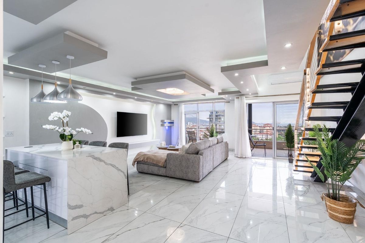 3 Bedroom Duplex Penthouse in the Iconic Knightsbridge, Century City - Photo 4