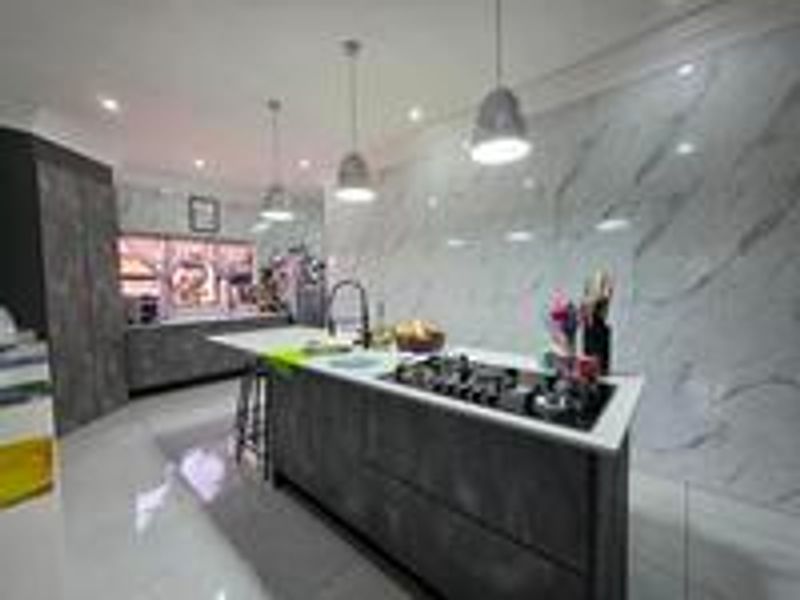 SUPERB FAMILY HOME OFFERING EASY LIVING IN NEW REDRUTH - Photo 7