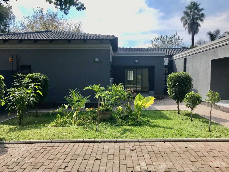 Spacious 4-Bedroom Home to Let - Photo 9