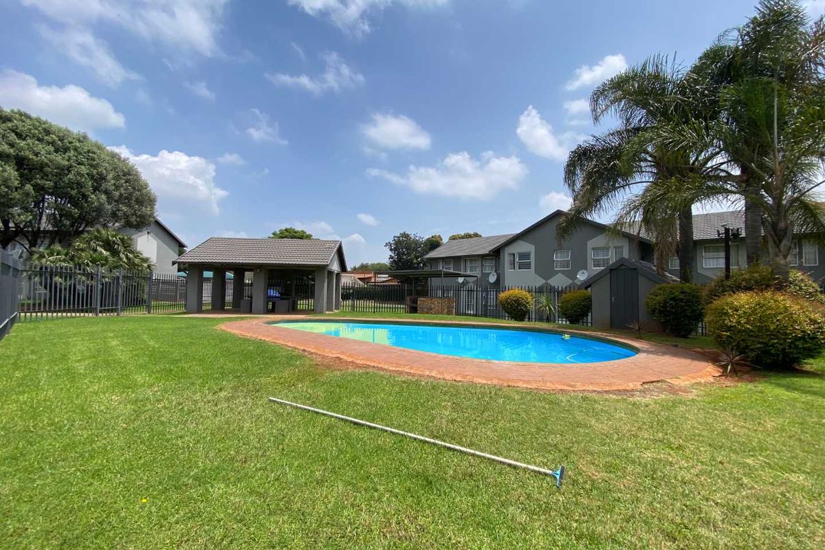 Secure Ground Floor 2-Bed Unit - Photo 2