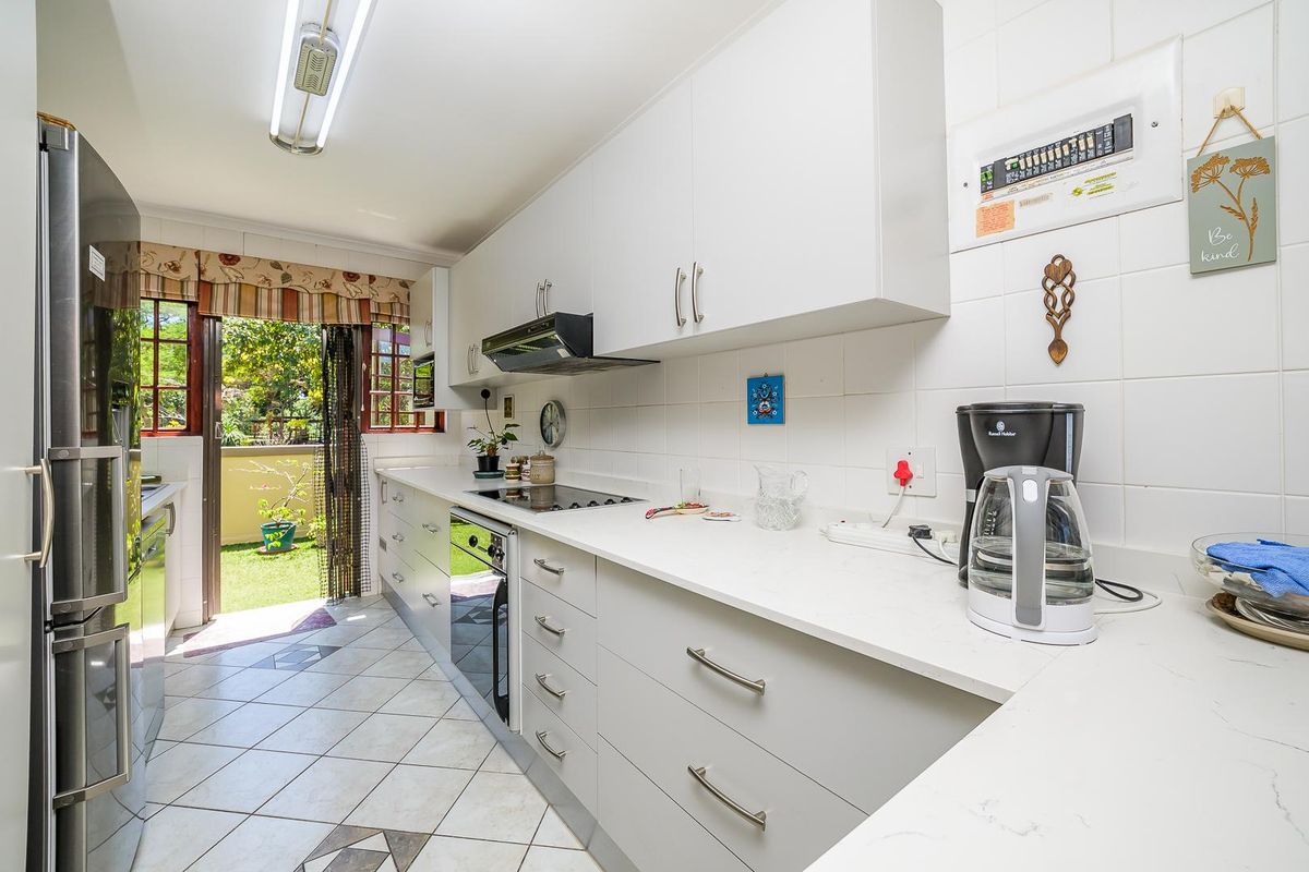 Hendra - Secure, Stylish & Perfectly Located – Durban North - Photo 2