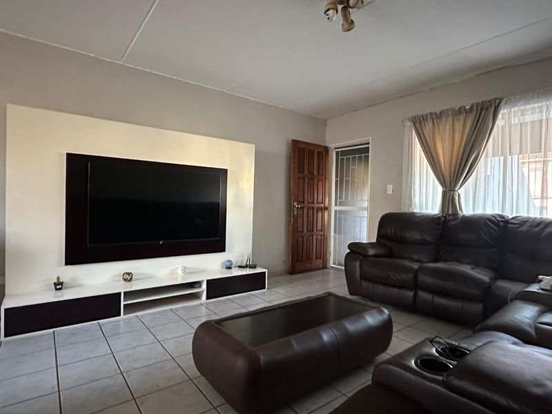 Only one left for this price! Exclusive mandate. - Photo 2